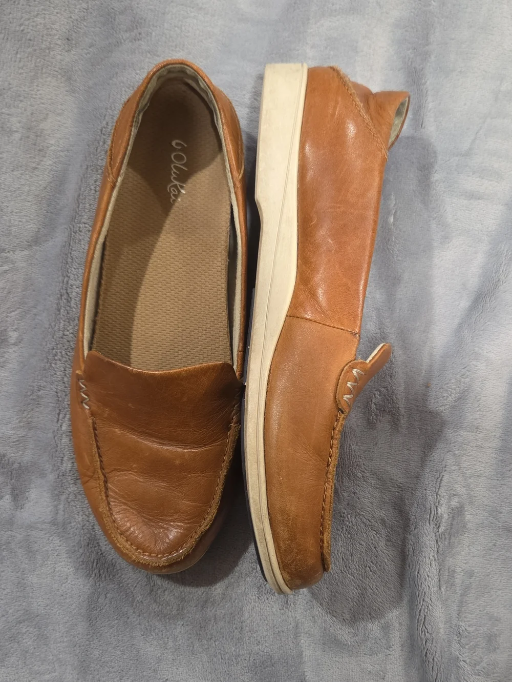 OluKai Women's Tan Leather Loafers